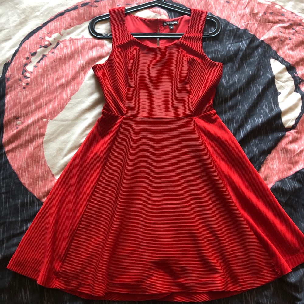 🔥 Red Express dress 🔥 size S